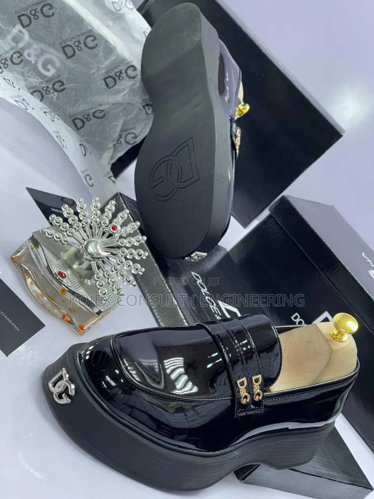 D G Shoe Available