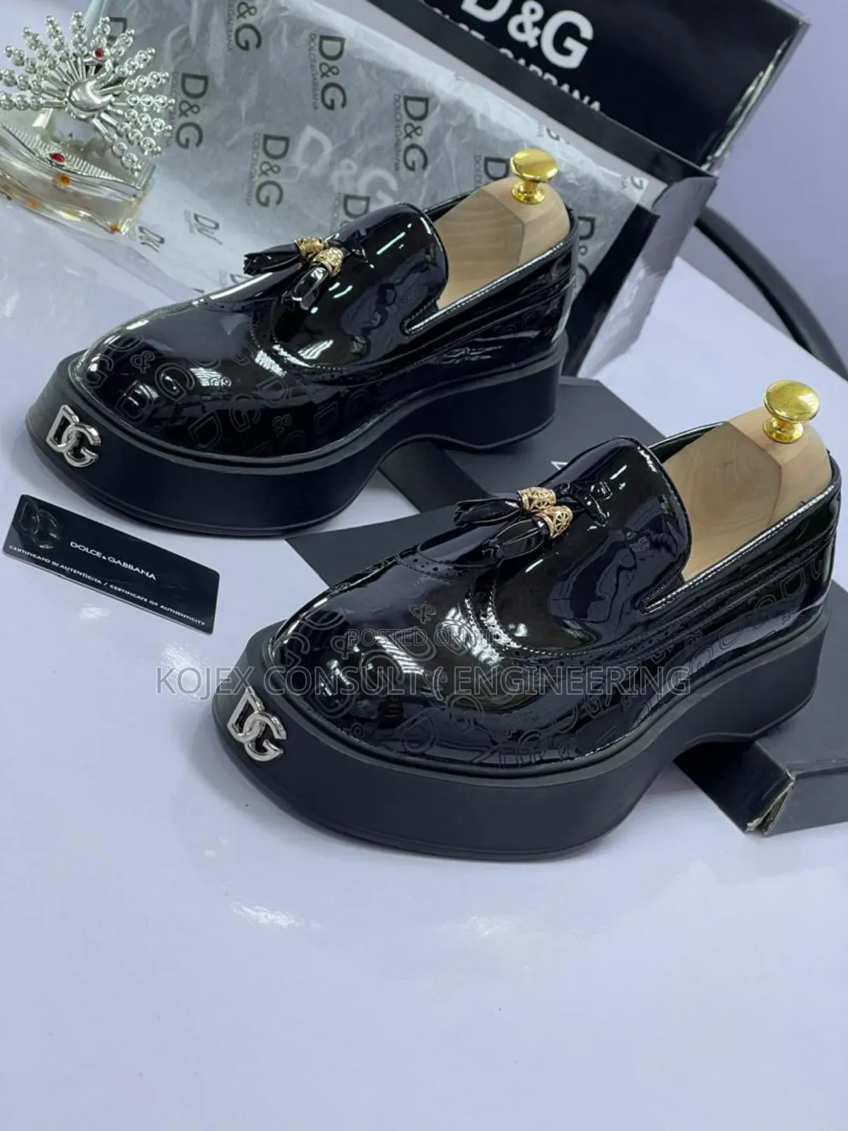 D G Shoe Available