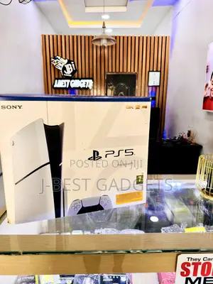 Play Station 5 Slim