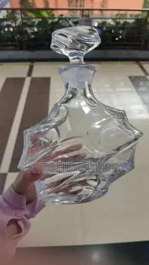 Whiskey Decanter Dispenser for Home Bar , Office Bar. Glass