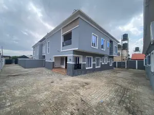 4bdrm Duplex in Jericho for sale