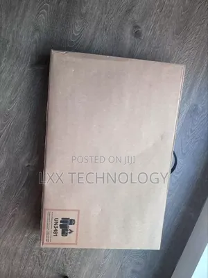 New Laptop Dell Alienware M18 R2 32GB Intel Core i9 SSD 1T