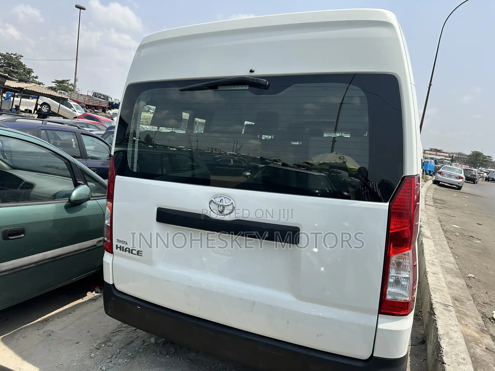 Toyota HiAce 2020 White