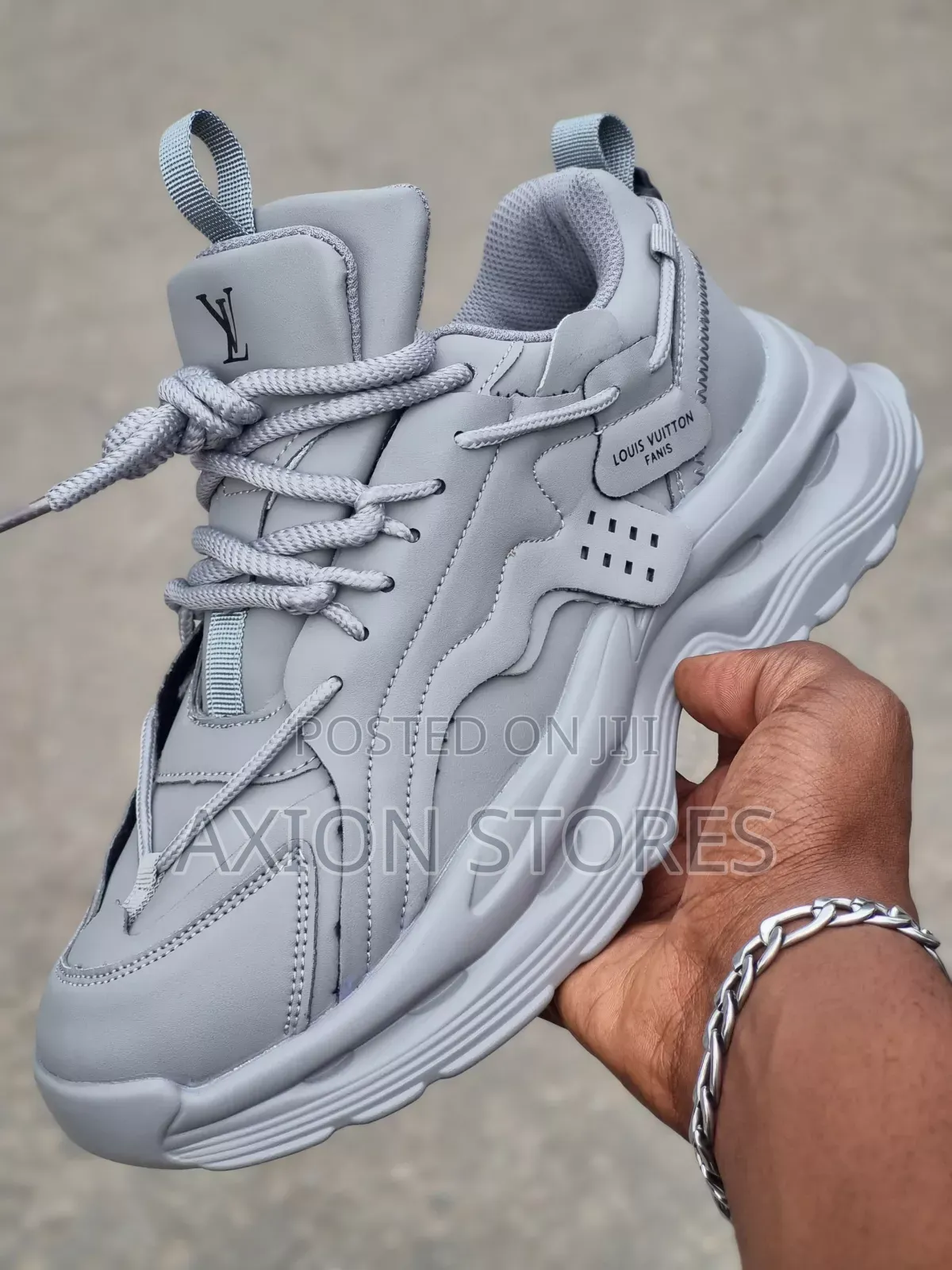 Louis Vuitton Quality Sneakers