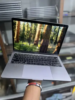 Laptop Apple MacBook Pro 2019 16GB Intel Core i7 SSD 512GB