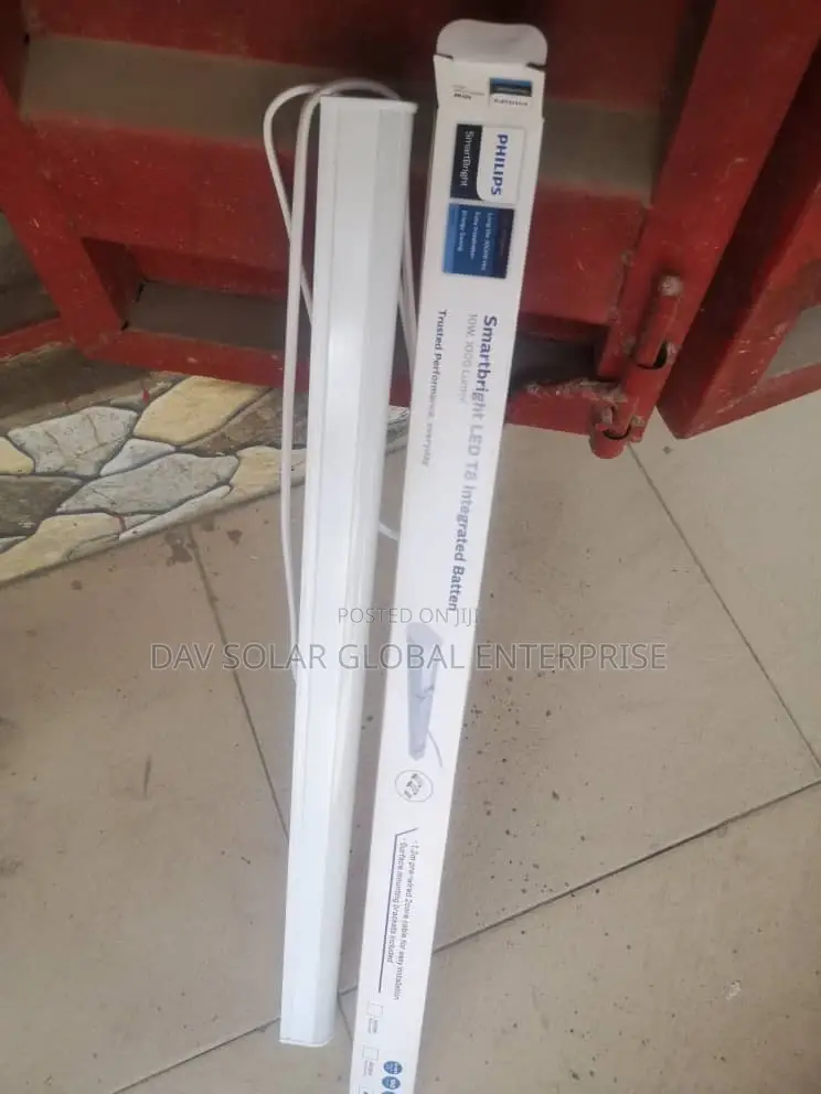 PHILPS Smartbright LED T8 Integrated Batten