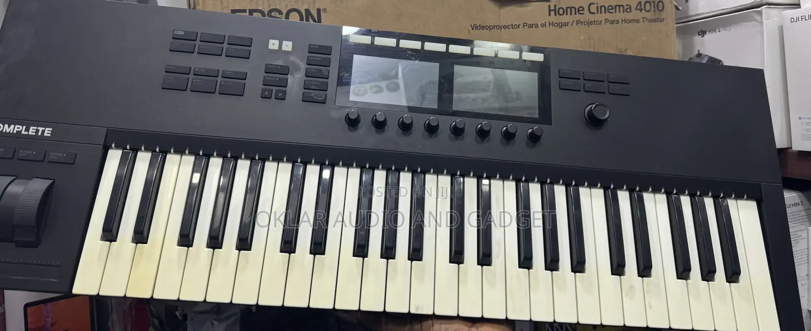 Komplete Kontrol S49 Smart Usb Midi Keyboard Controller