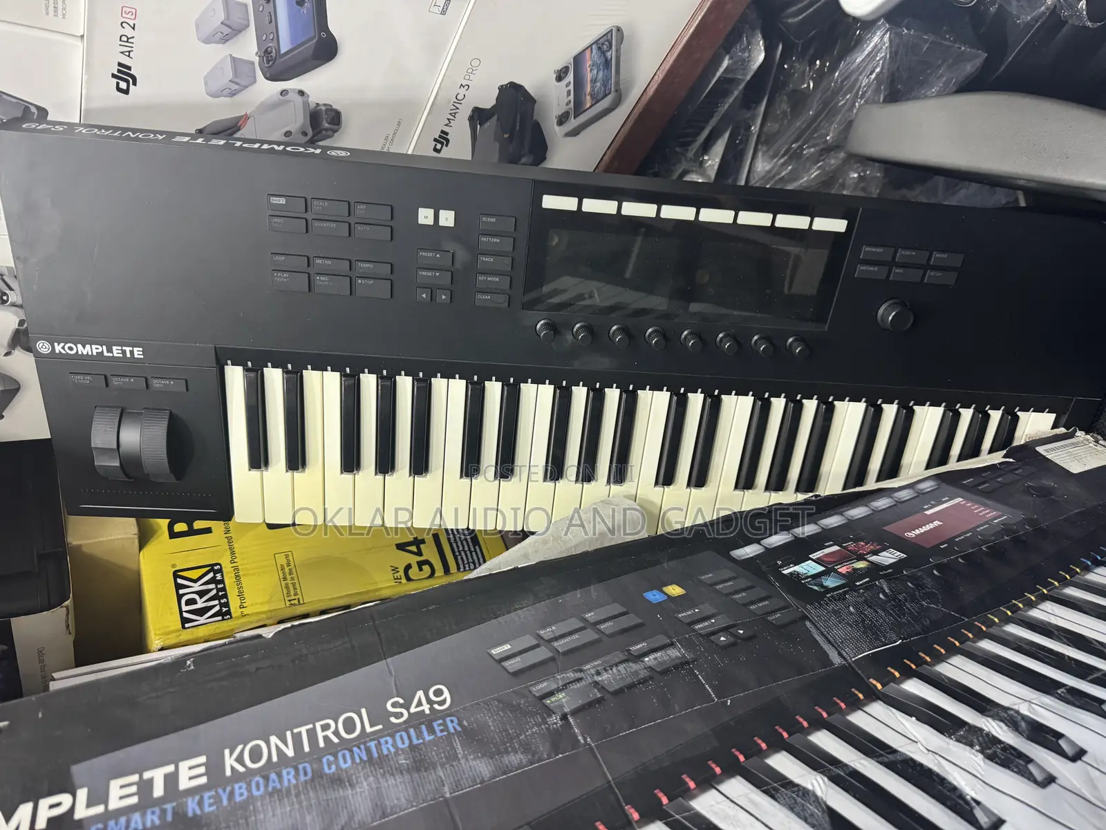 Komplete Kontrol S49 Smart Usb Midi Keyboard Controller