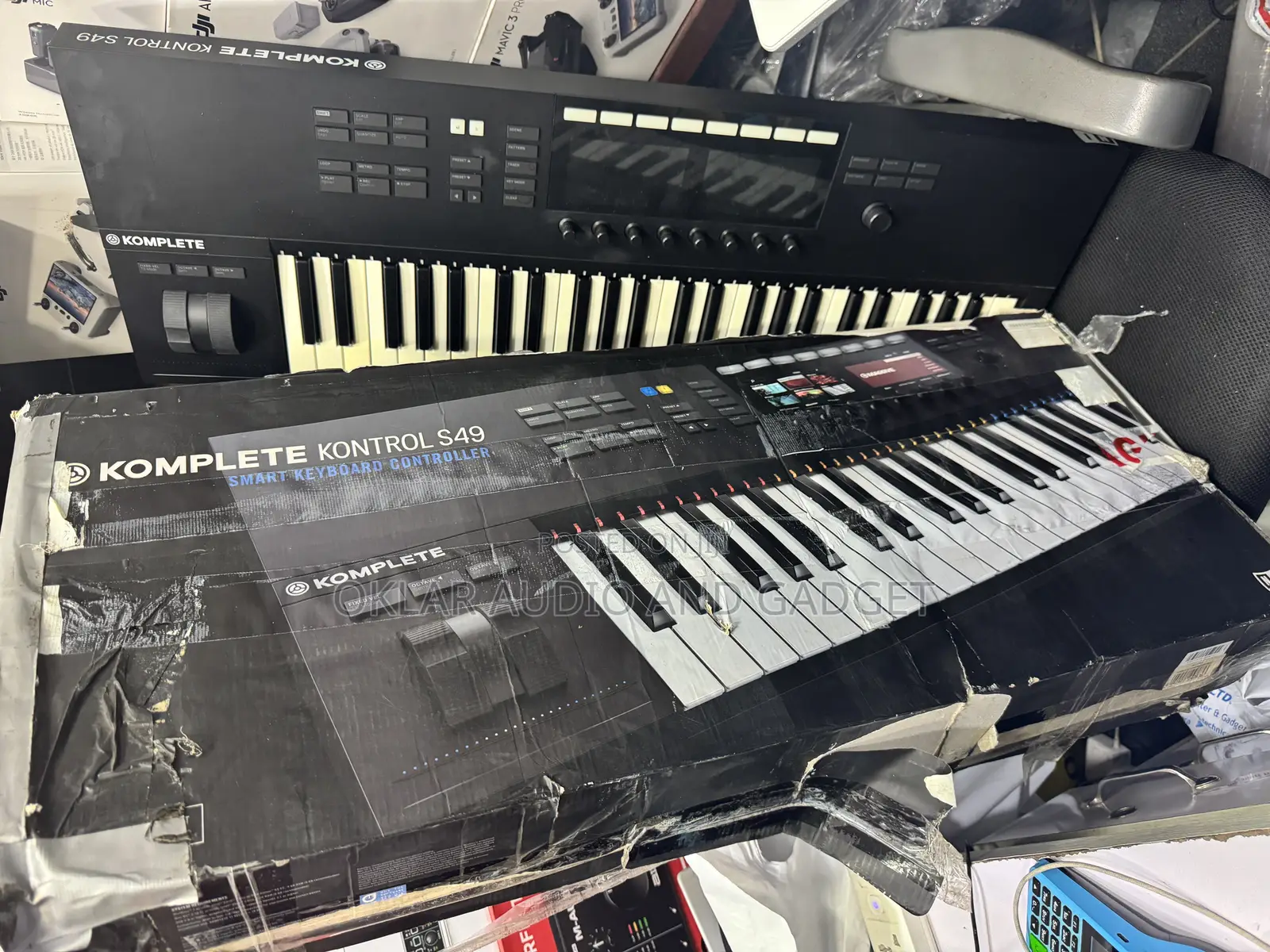 Komplete Kontrol S49 Smart Usb Midi Keyboard Controller