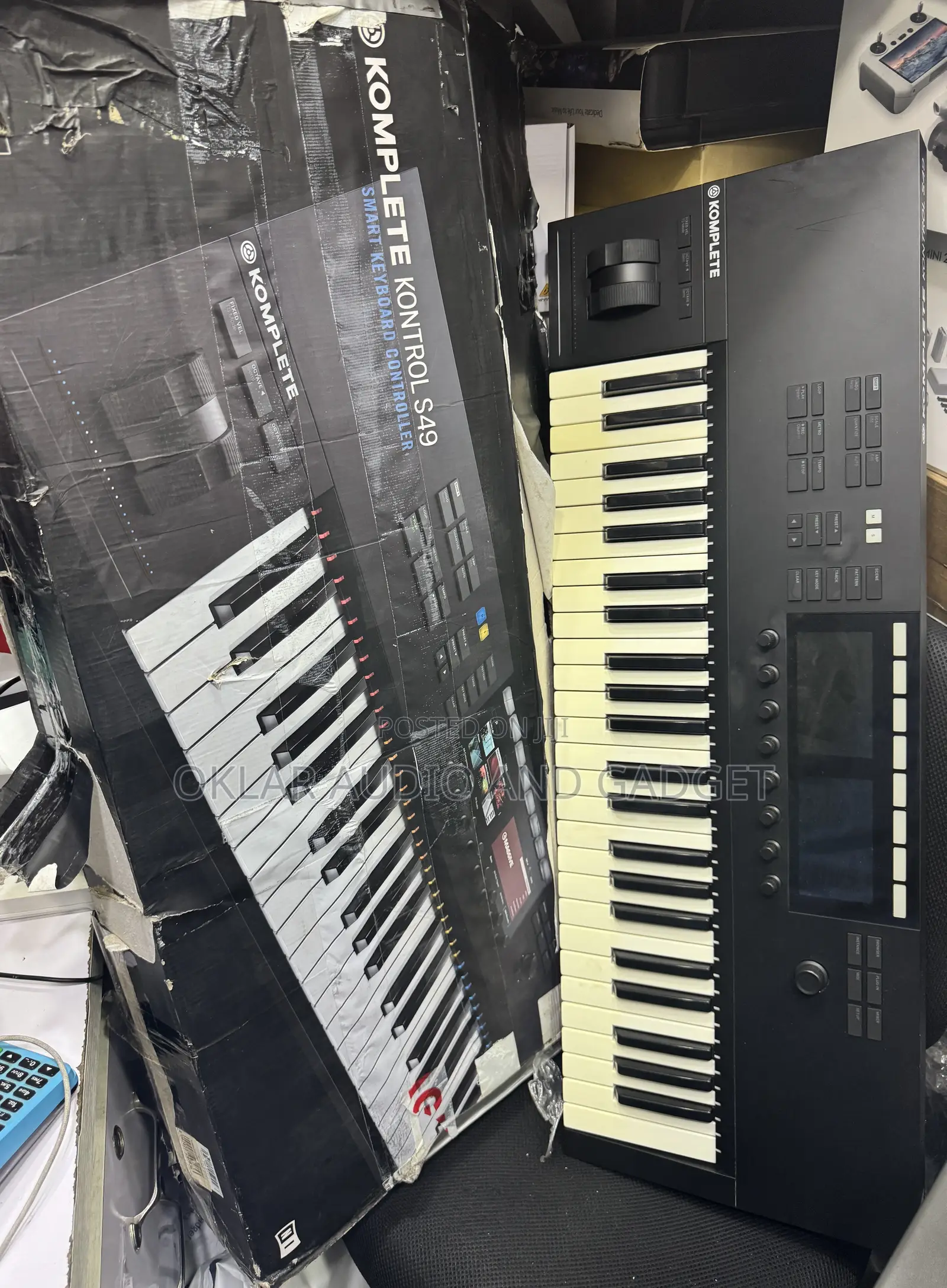 Komplete Kontrol S49 Smart Usb Midi Keyboard Controller