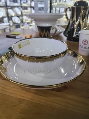 Gold Pleated Breakable Plate