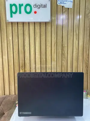 Laptop Asus ROG Zephyrus G15 16GB AMD Ryzen 9 SSD 1T