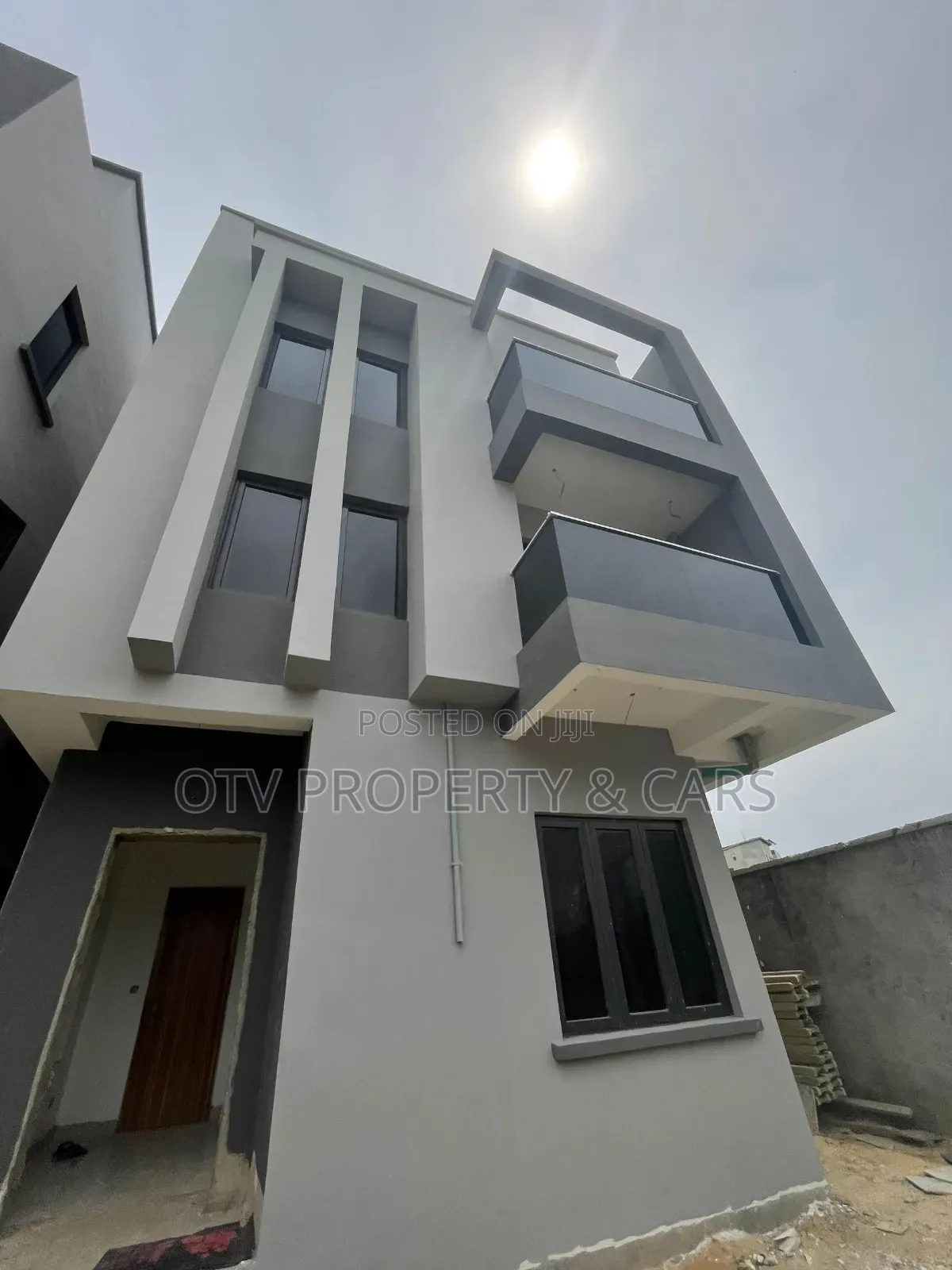 Furnished 4bdrm Duplex in Lekki Phase 1 for sale