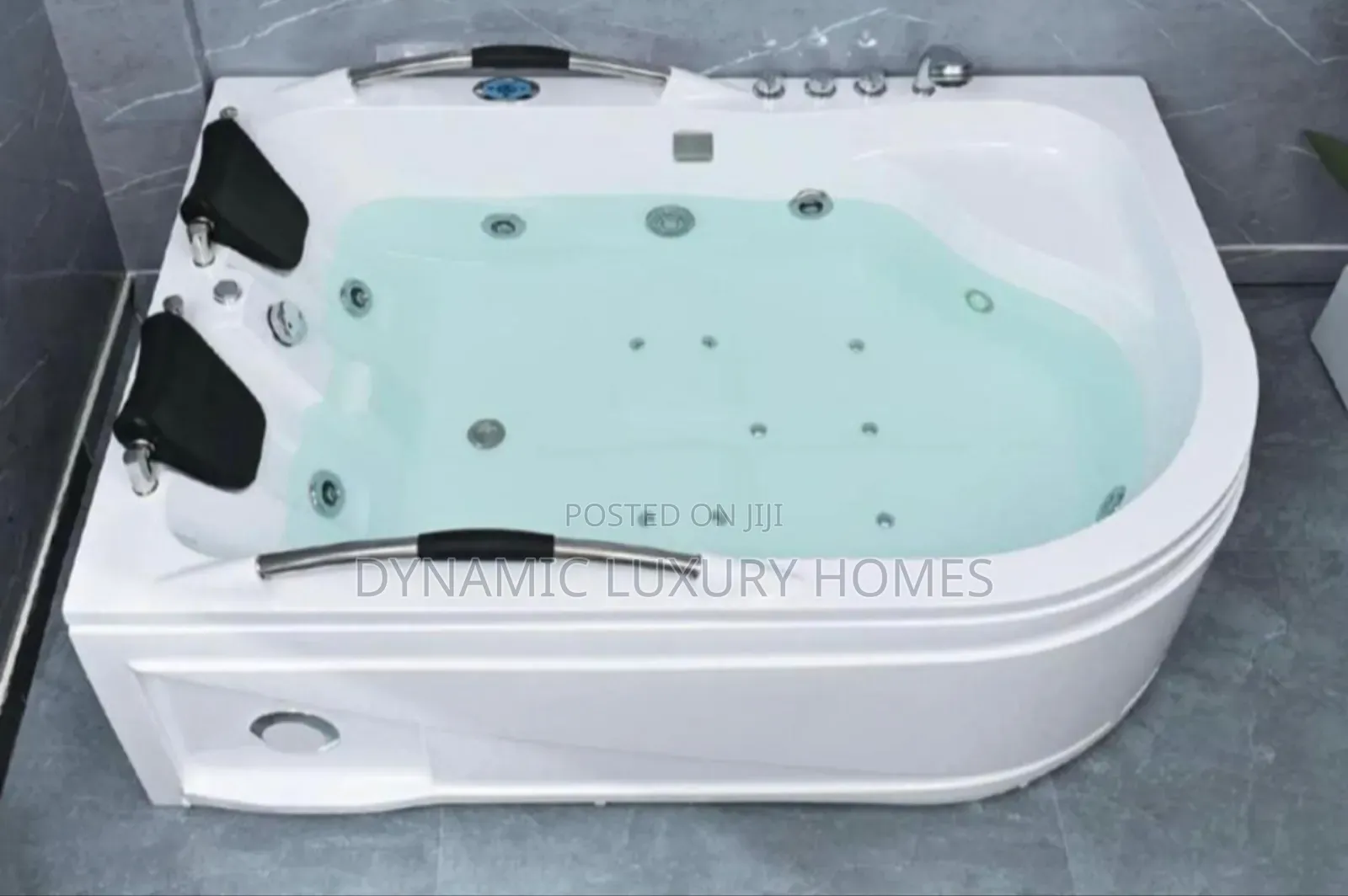 Executive Luxury White Double Jacuzzi