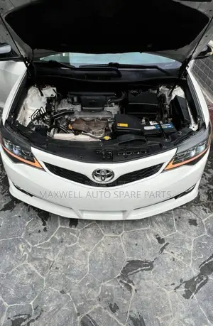 Camry 2013 Se Three Touch Headlight Available Now