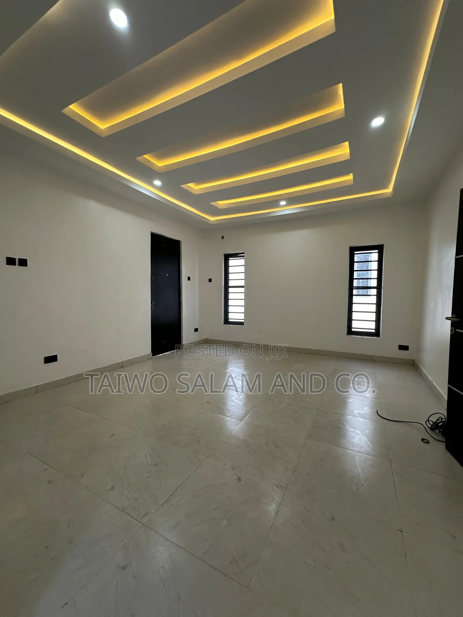 4bdrm Duplex in Basorun for sale