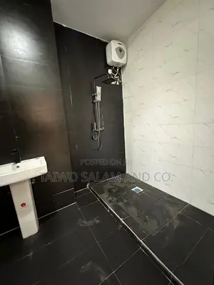 4bdrm Duplex in Basorun for sale