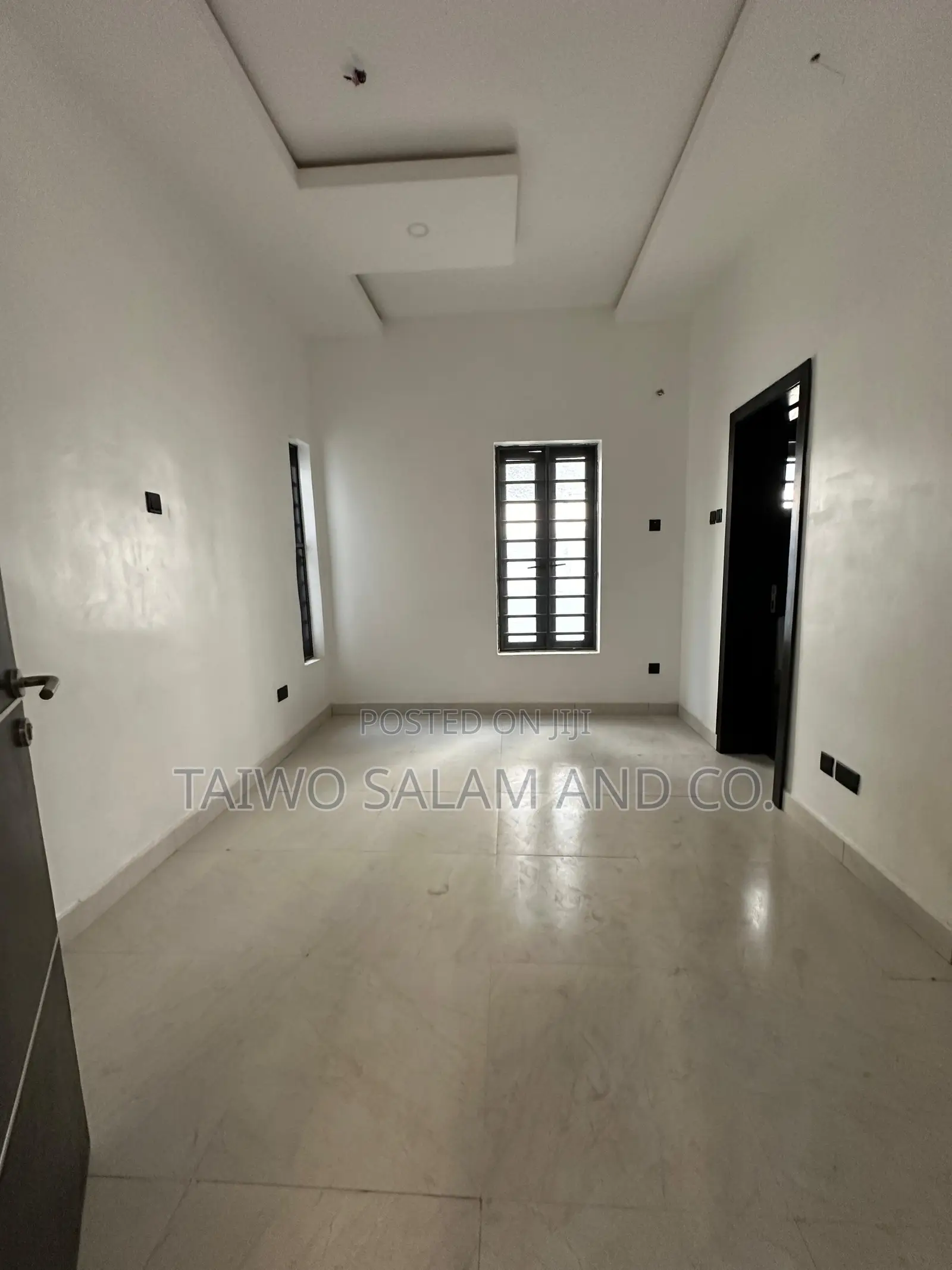 4bdrm Duplex in Basorun for sale