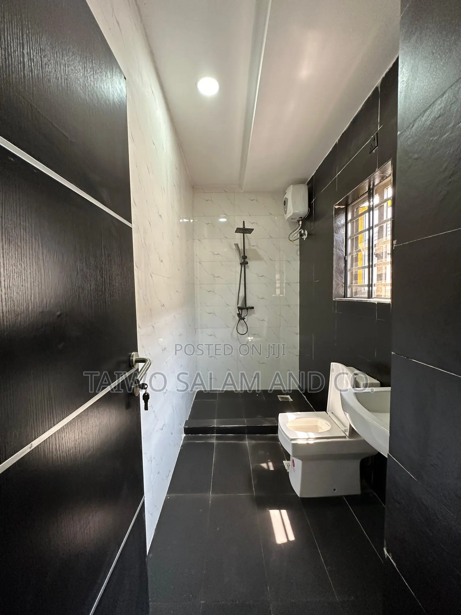 4bdrm Duplex in Basorun for sale