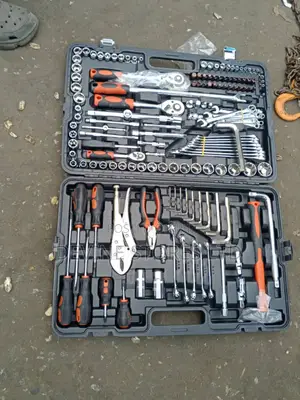 181pcs Sets of Mechanic Tools Box