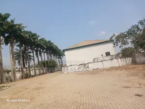 1500 Capacity Event Center Along Jericho Road