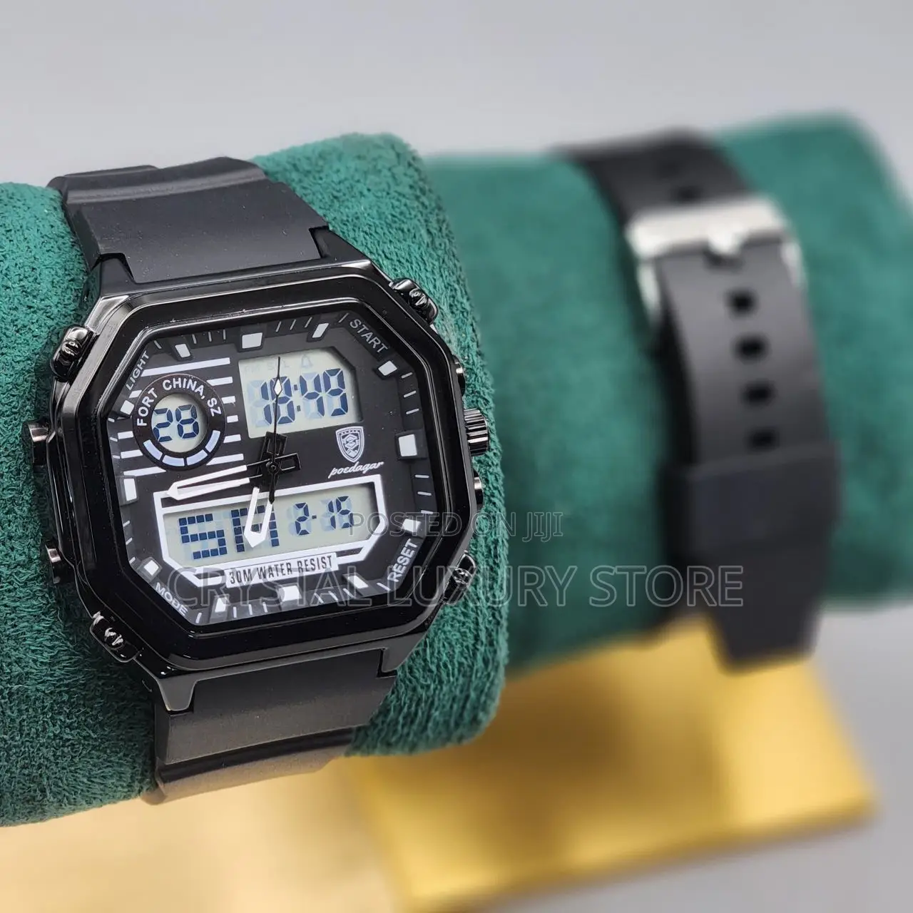 Poedagar Quality Men Rubber Strap Wristwatch