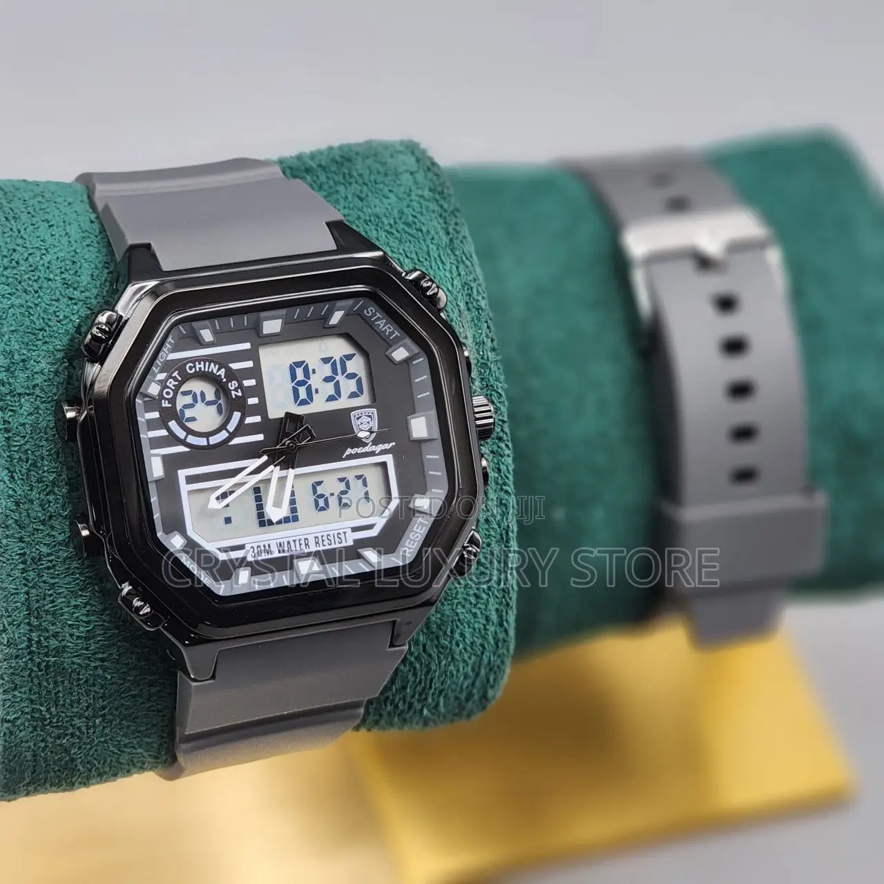 Poedagar Quality Men Rubber Strap Wristwatch