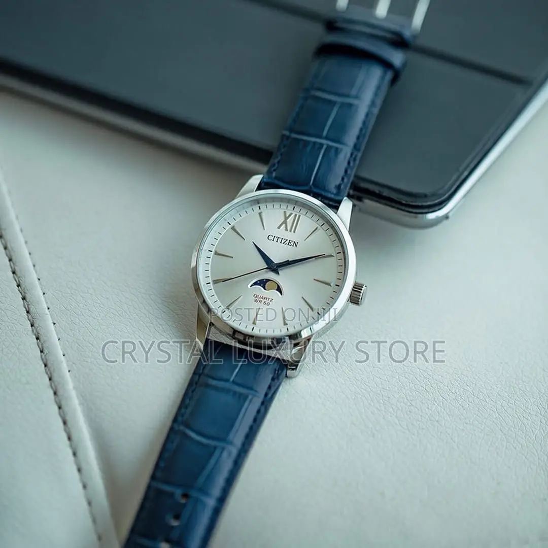 Authentic Citizen Genuine Leather Men Wristwatch