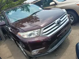 Toyota Highlander Limited 3.5l 4WD 2013
