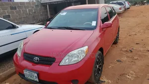 Photo - Toyota Matrix 2005 Red