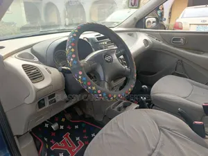 Nissan Almera Tino 2005 Blue