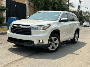 Photo - Toyota Highlander 2014 White
