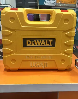 De Walt Screw Machine