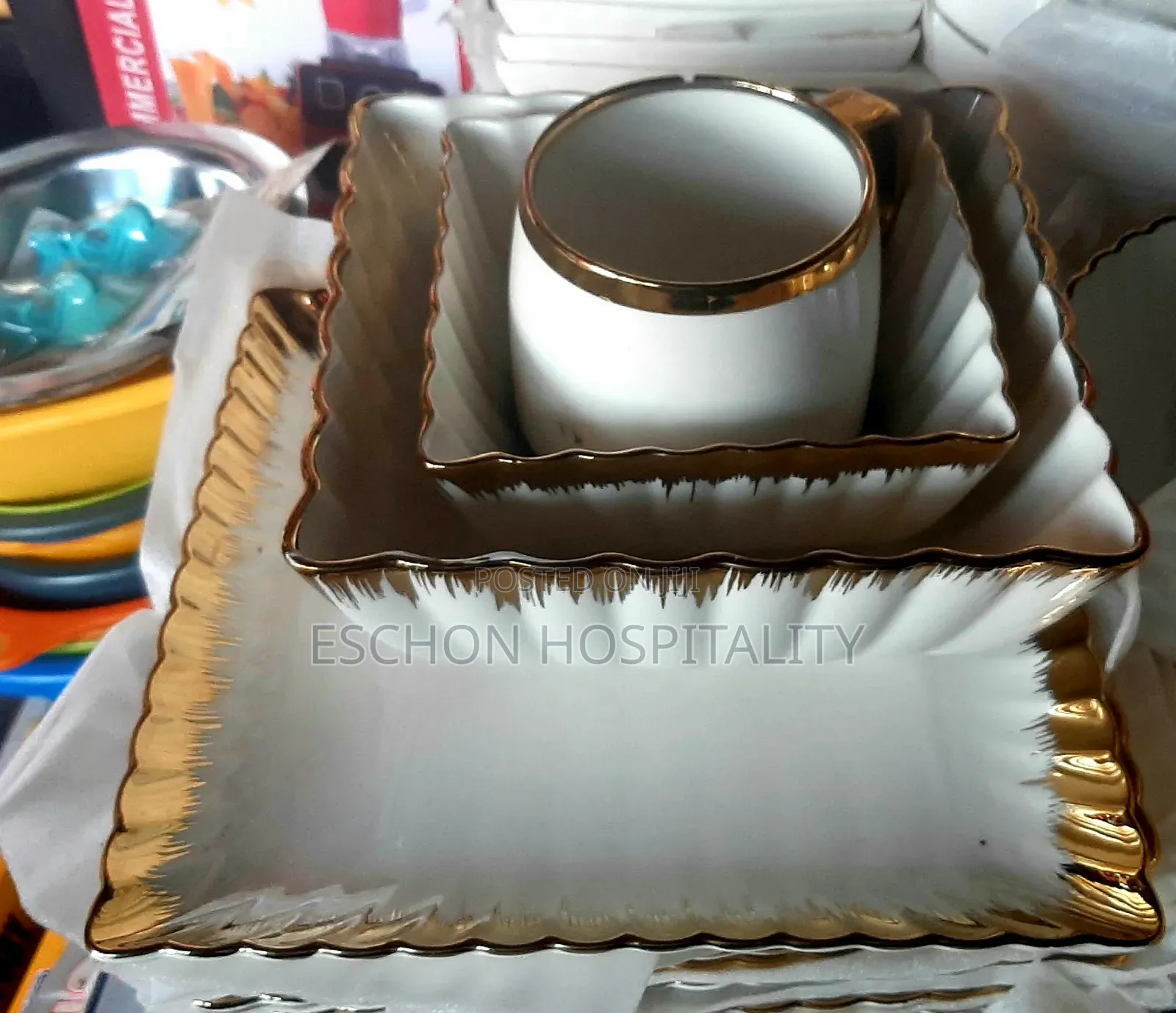 Luxury Gold Dinner Eating Plate Set = 4 PCS