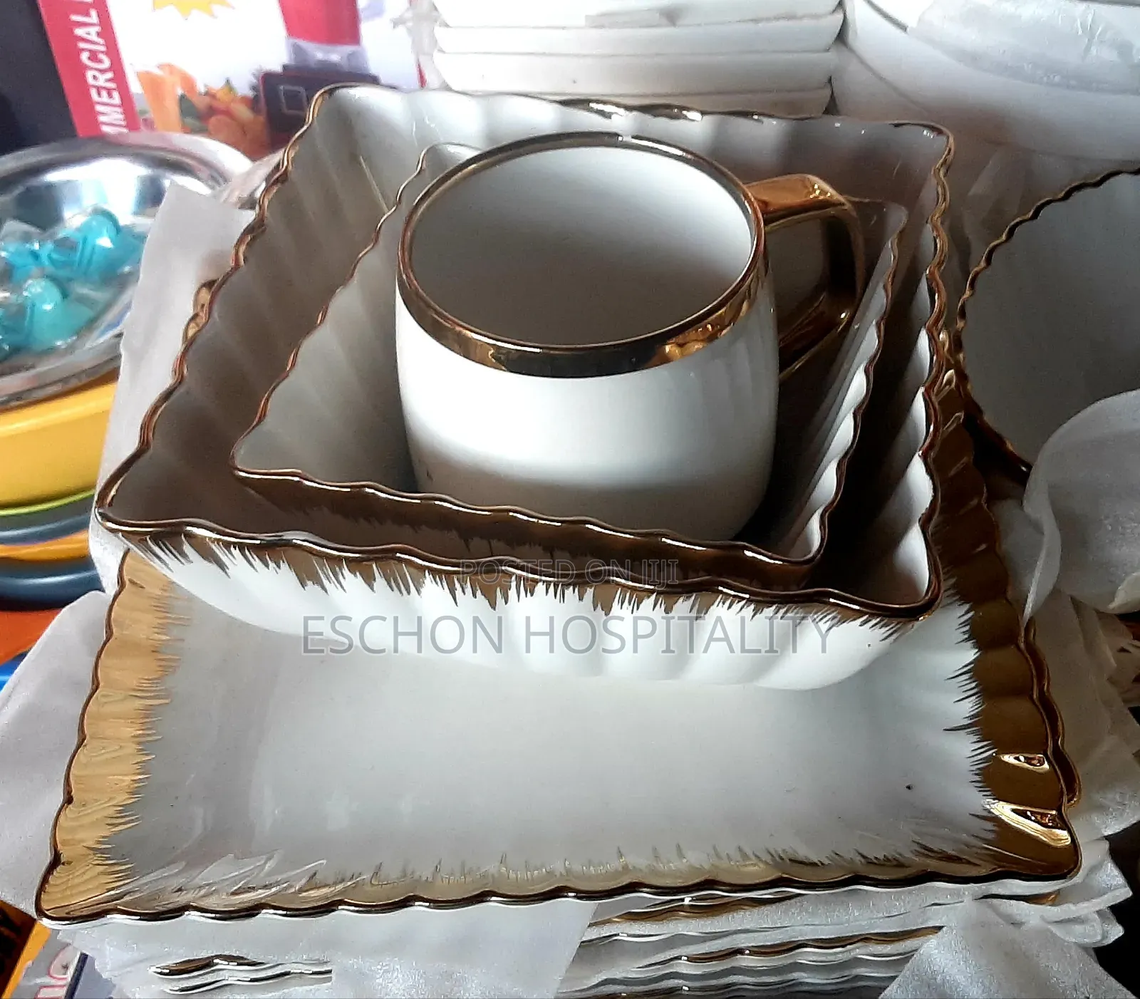 Luxury Gold Dinner Eating Plate Set = 4 PCS