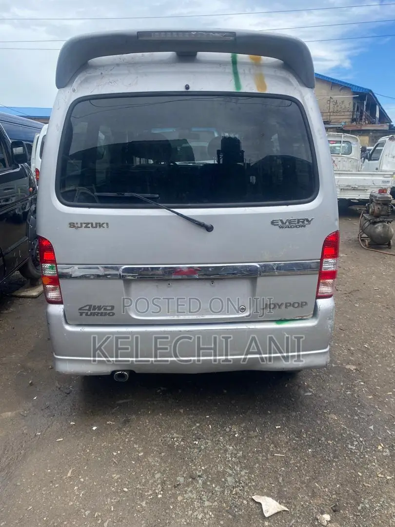 Suzuki Every 2010 Silver