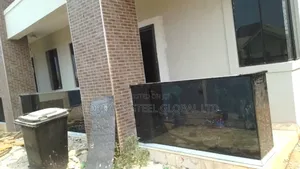 Uchannel Fraemless Glass