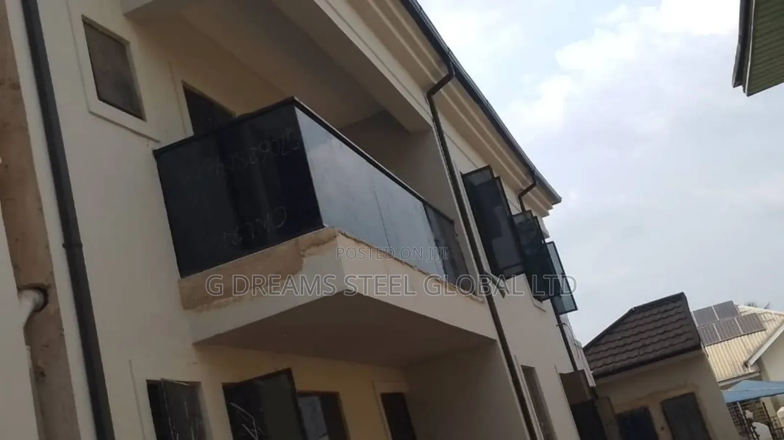 Uchannel Fraemless Glass