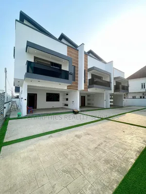 4bdrm Duplex in Chevron for sale
