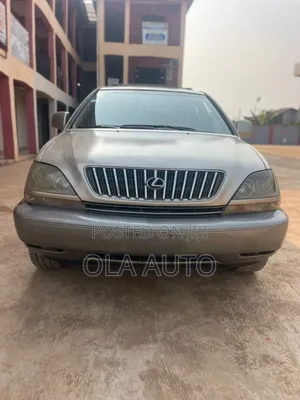 Photo - Lexus RX 2000 Gold