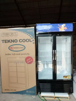 Techno Cool Standing Chiller Show Glass.