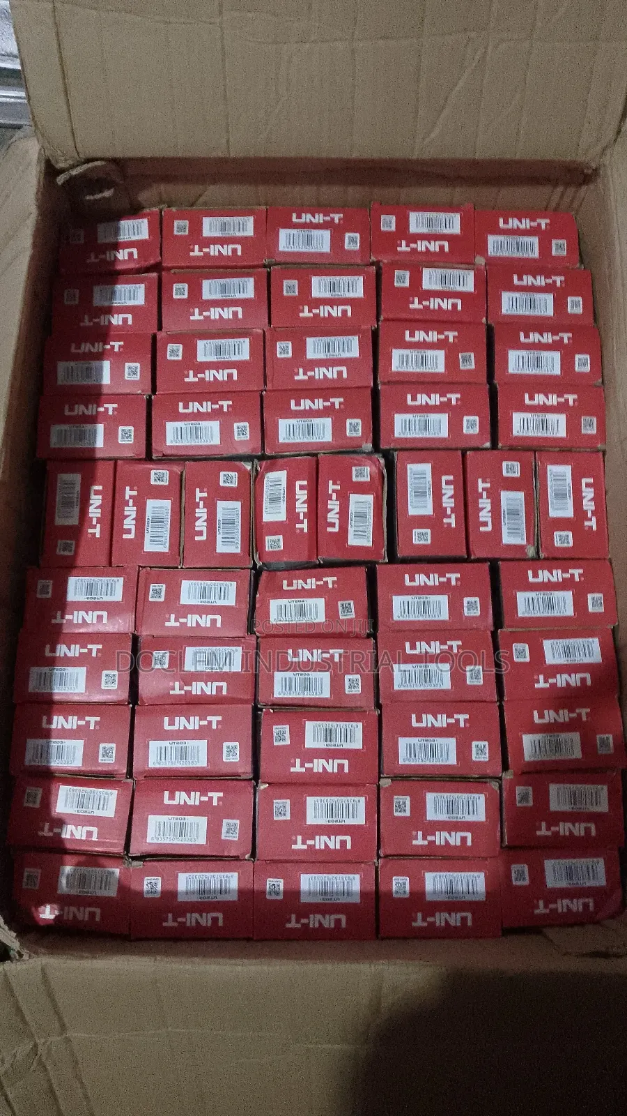 UT203+ Uni_t Digital Testing Clamp Meter