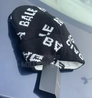 Photo - Trendy Ski Stylish Beanie Headwarmer Cap