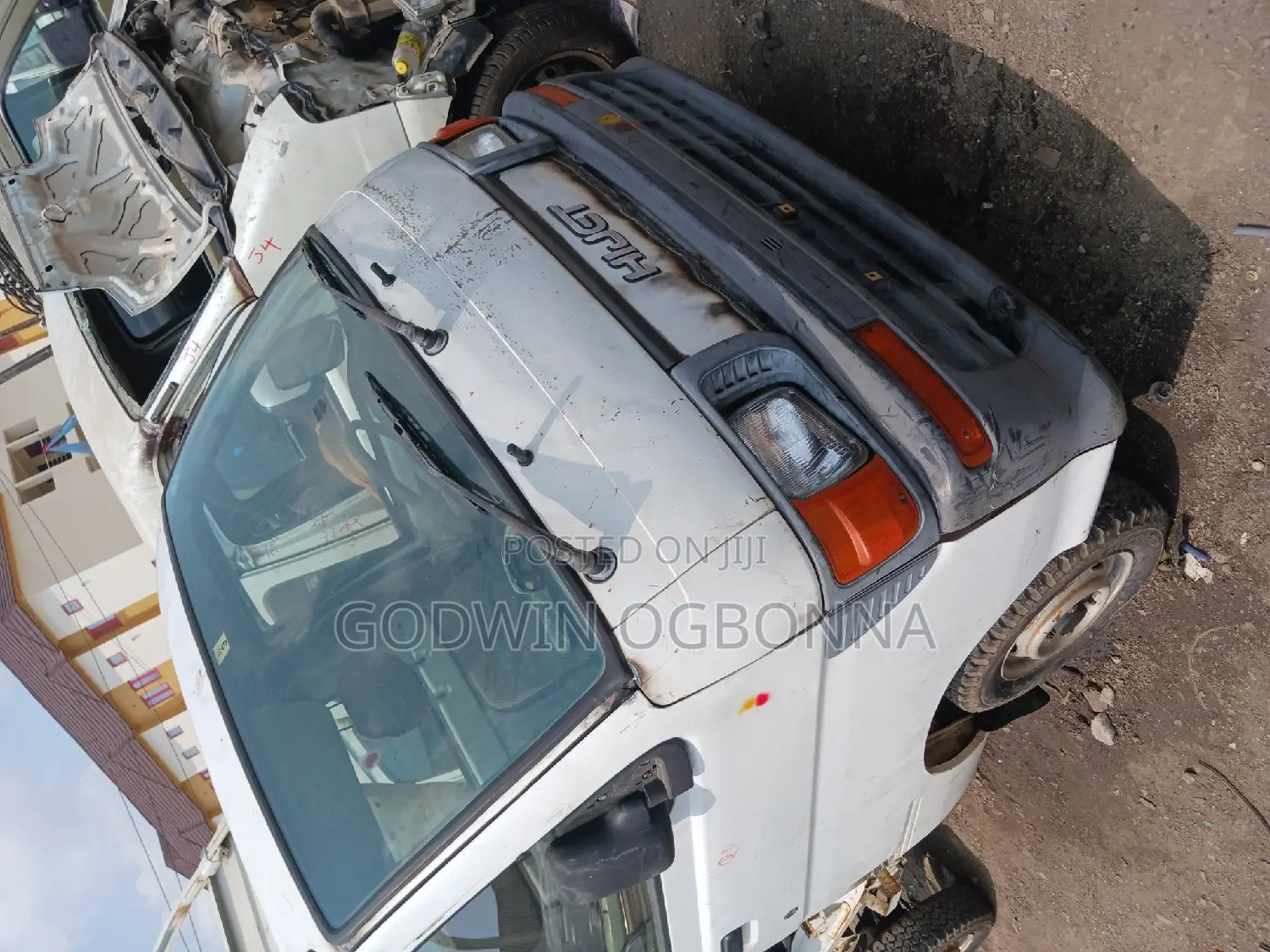 Daihatsu Hijet 2000 White