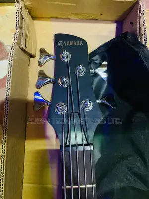 Yamaha Bass Guitar 5 Strings