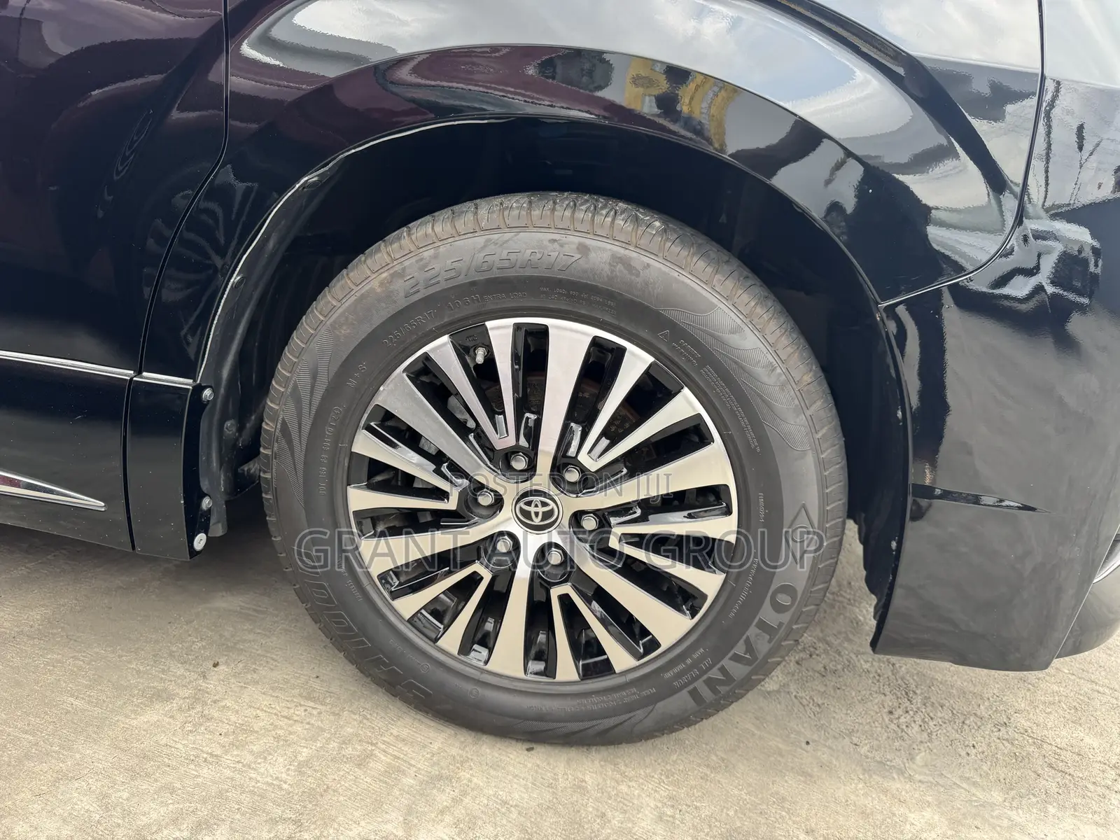 Toyota Granvia 2020 Black