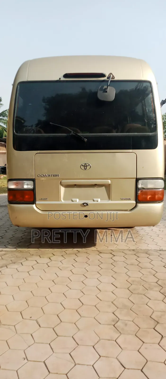 Toyota Coaster 2014 Beige