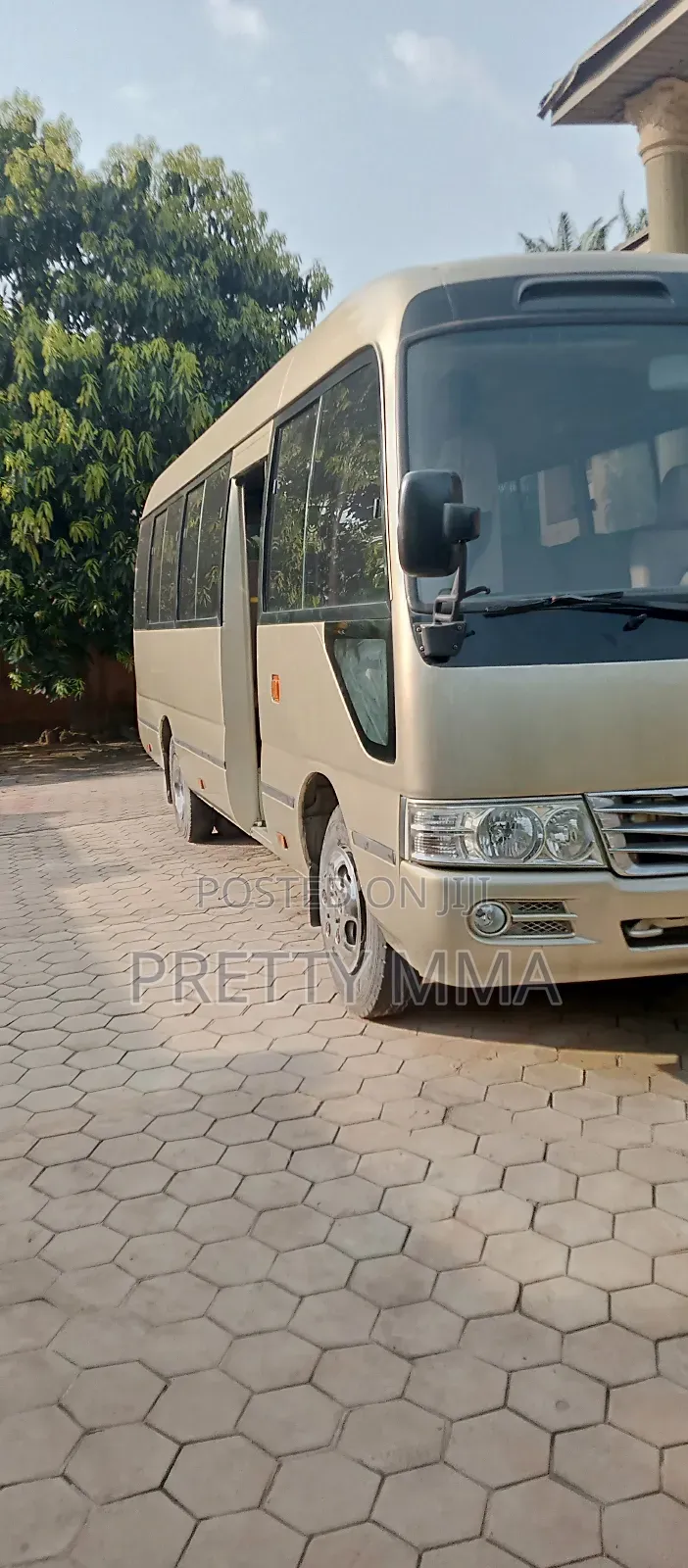 Toyota Coaster 2014 Beige