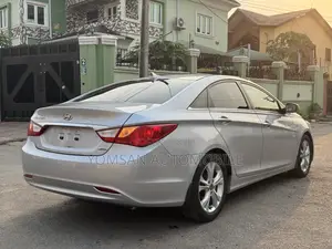 Hyundai Sonata Limited Sedan FWD (2.4L 4cyl 6A) 2013 Silver