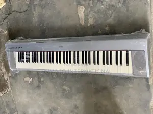 NP30 6-Octave Portable Grand Yamaha Piano